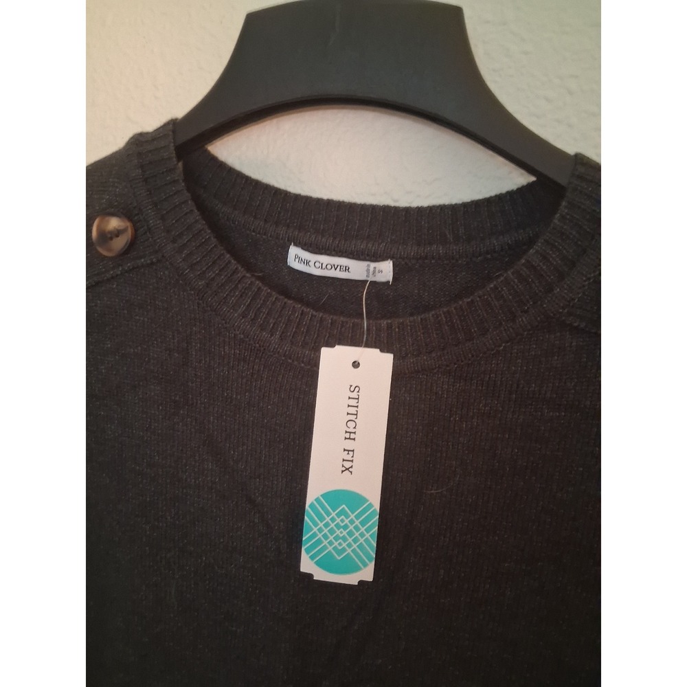 Pink Clover Stitch Fix Womens Grey Button Shoulder Long Sleeve Knit Sweater NWT - Picture 2 of 7